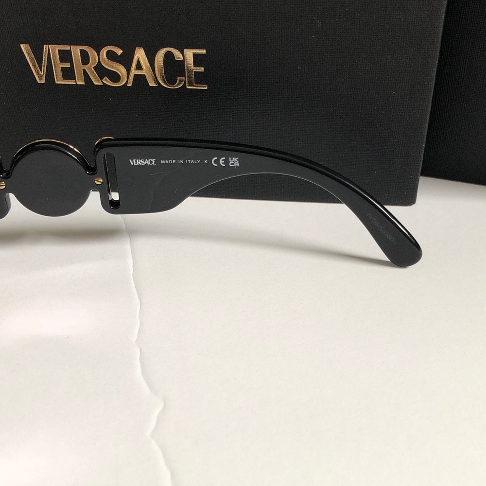 New Versace Women’s Black Frame Sunglasses with Pink Lenses and Gold Accents - Picture 6 of 13